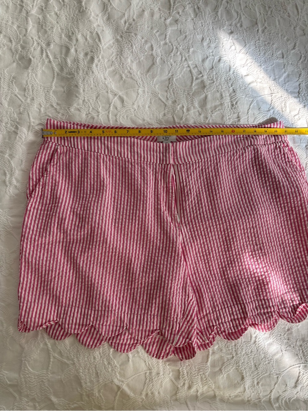 crown & ivy Pink and White Seersucker Scallop Hem Shorts